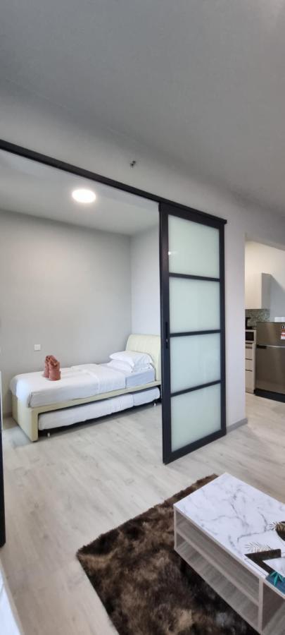Nana Homestay - Jesselton Quay Kota Kinabalu Exterior photo